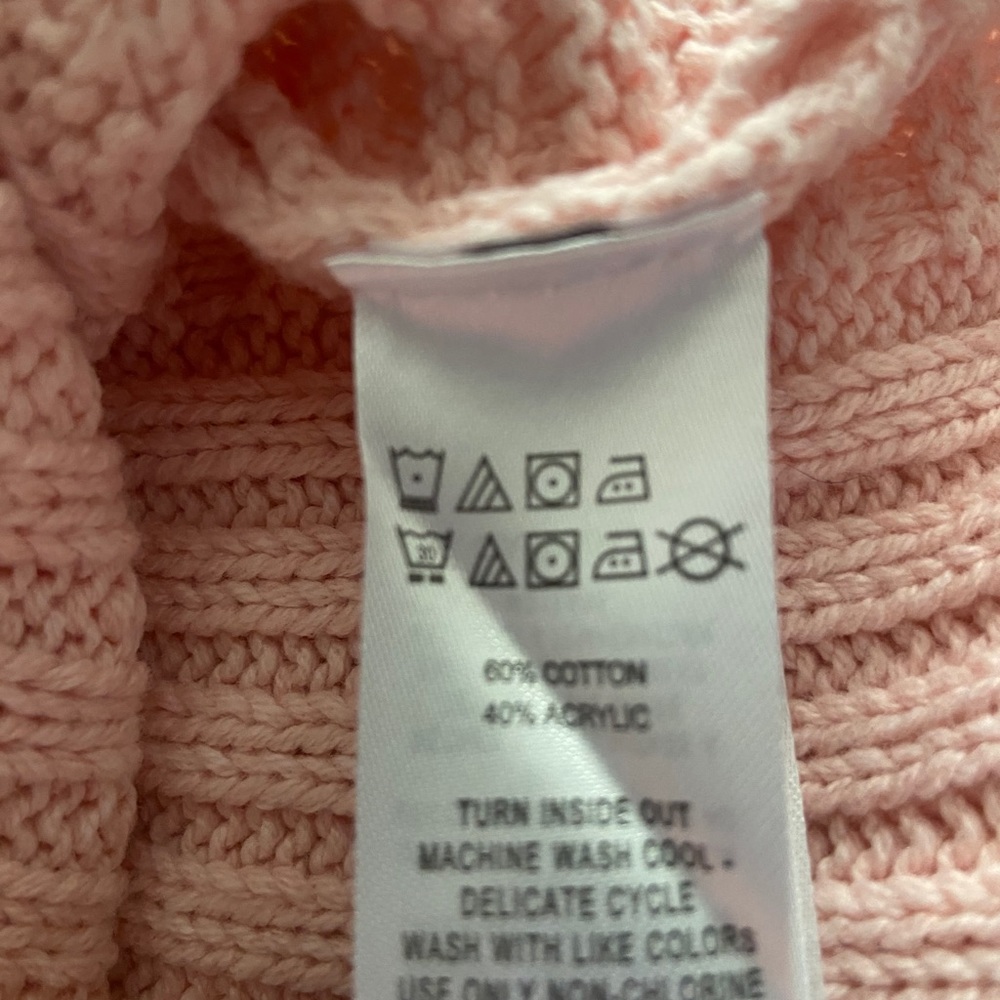 Pink Sweater - Picture 4 of 4